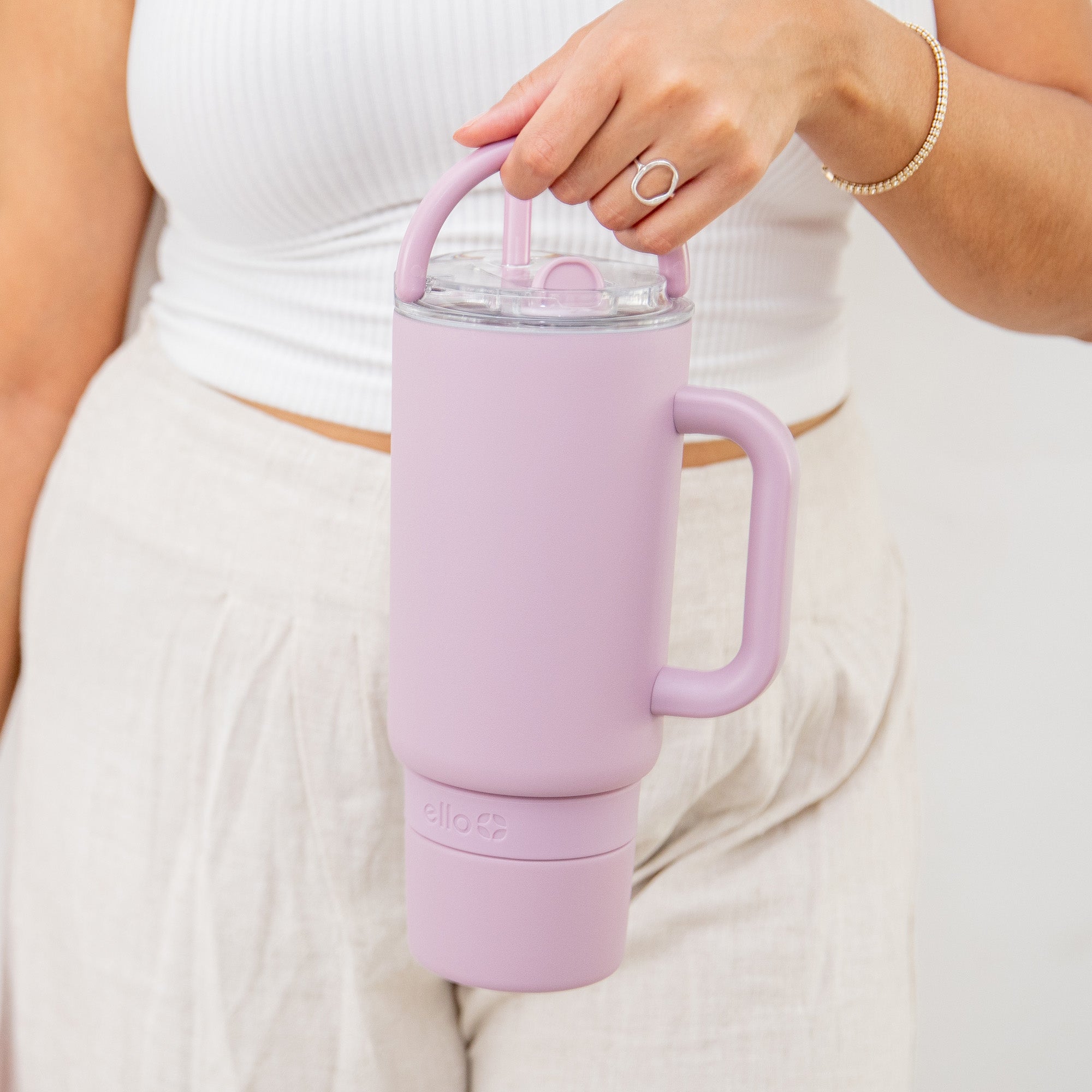 port_carry_handle_2243a7f4-8bd6-4eae-9928-406f11c1f97c.jpg